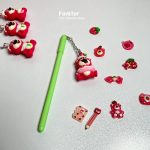 روان نویس آویزدار سیلیکونی طرح خرس و توت فرنگی Lotso کد 218 - Image 5