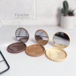 ست آینه و شانه تاشو XIUDOU طرح بیسکویت کد 157 - Image 2