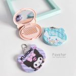 ست آینه و شانه آویزدار تاشو خرسی طرح کرومی و Sanrio کد 152 - Image 3